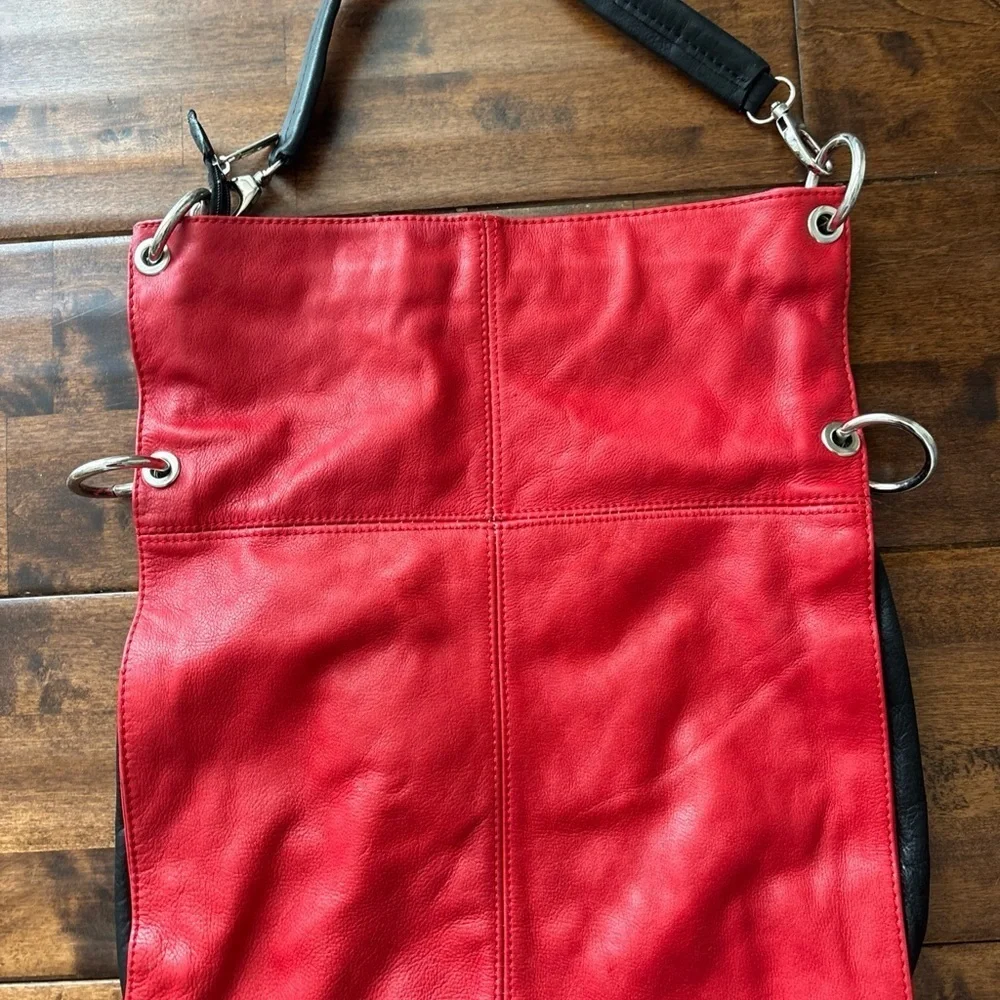 Elegant Red and Black Leather Shoulder Bag